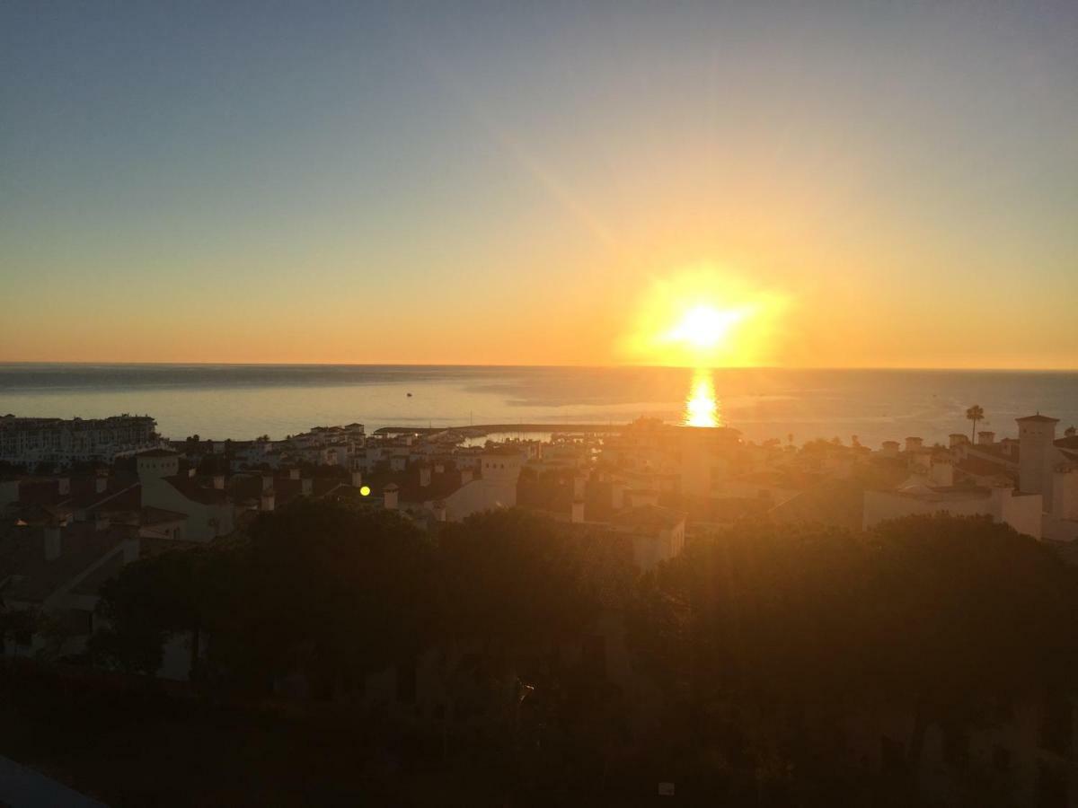 Duquesa Suite And Golf With A Spectacular Sea View Manilva Extérieur photo